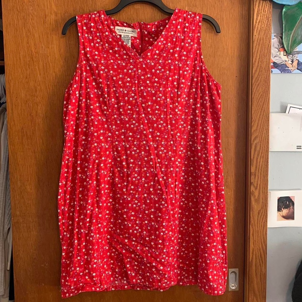 Cutest lil red & floral sundress